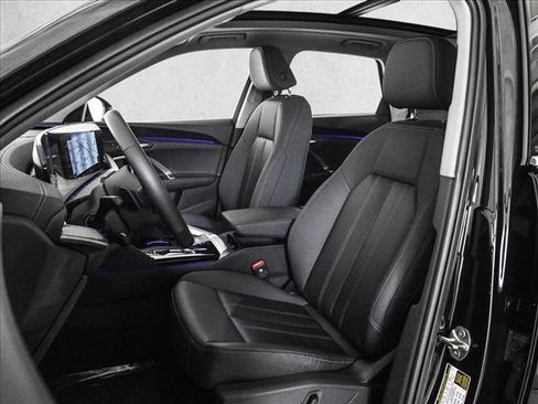 Certified 2025 Audi Q5 Premium w/ Convenience Package AWD/4WD image 17