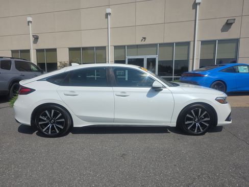 Used 2024 Honda Civic EX-L image 4