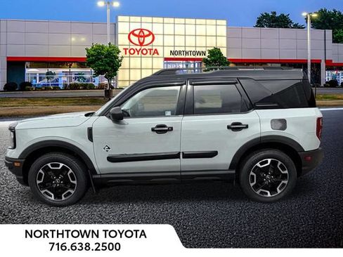Used 2021 Ford Bronco Sport Outer Banks w/ Outer Banks Package (96D) AWD/4WD image 2