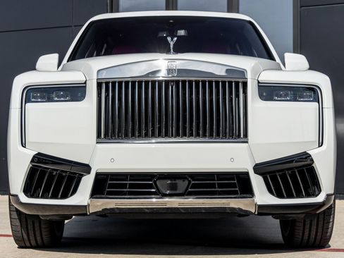 New 2026 Rolls-Royce Cullinan image 7