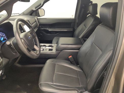 Used 2018 Ford Expedition XLT w/ Equipment Group 202A image 17