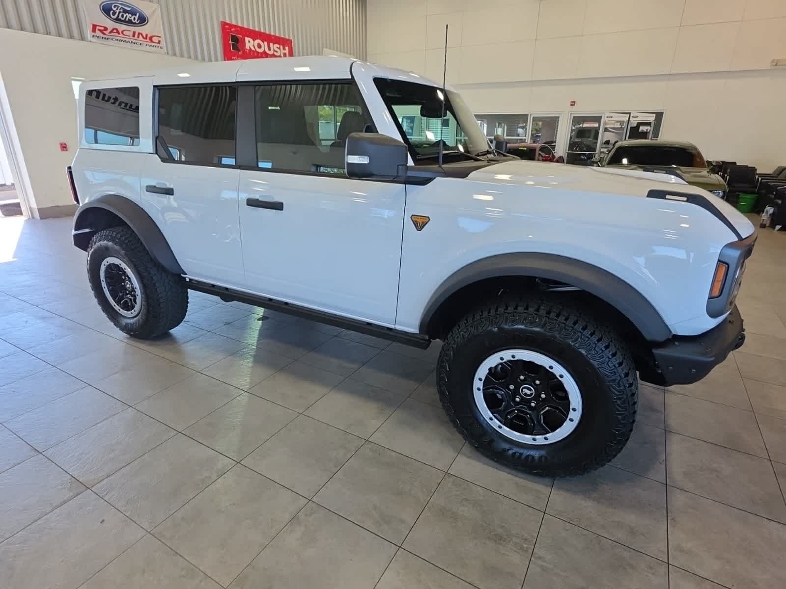Used 2025 Ford Bronco Badlands AWD/4WD image 5