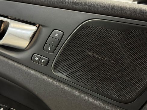 Used 2021 Volvo XC60 T6 Inscription image 33