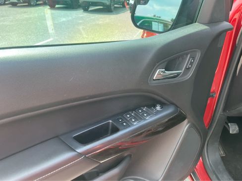 Used 2015 GMC Canyon SLT w/ Driver Alert Package RWD image 15