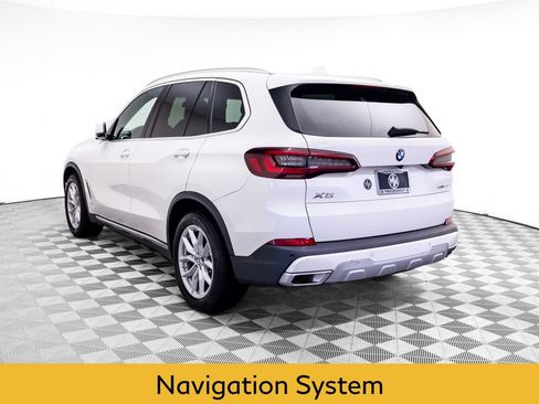 Used 2023 BMW X5 xDrive40i w/ Premium Package AWD/4WD image 3