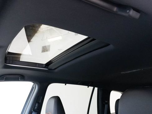 Certified 2022 Honda Passport TrailSport image 4