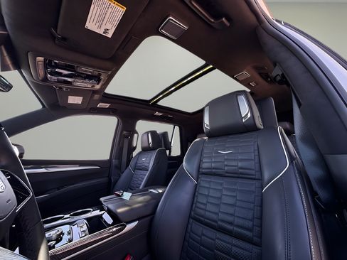 Used 2025 Cadillac Escalade V w/ LPO, Floor Liner Package AWD/4WD image 17