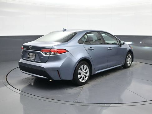 Used 2022 Toyota Corolla LE w/ Carpet Mat Package (TMS) FWD image 10