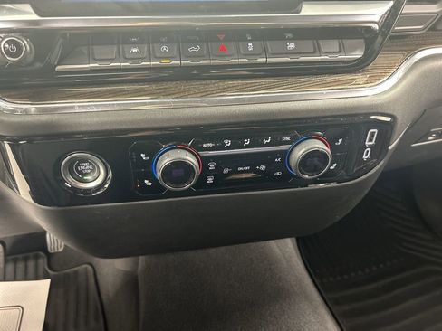 Certified 2024 Chevrolet Silverado 1500 LT AWD/4WD image 16