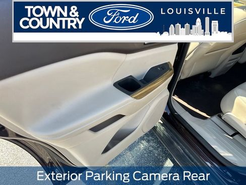 Used 2018 GMC Acadia Denali w/ Technology Package AWD/4WD image 16