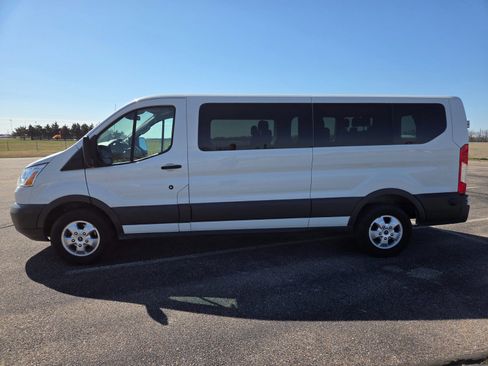 Certified 2017 Ford Transit 350 XLT image 8