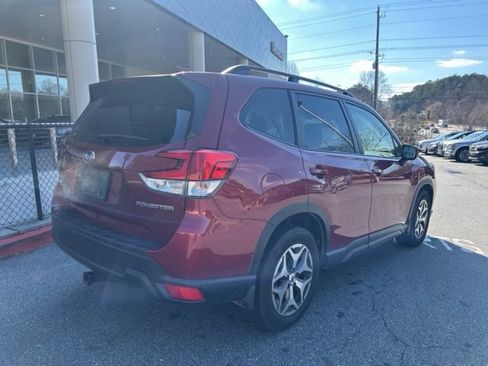 Used 2020 Subaru Forester Premium image 4