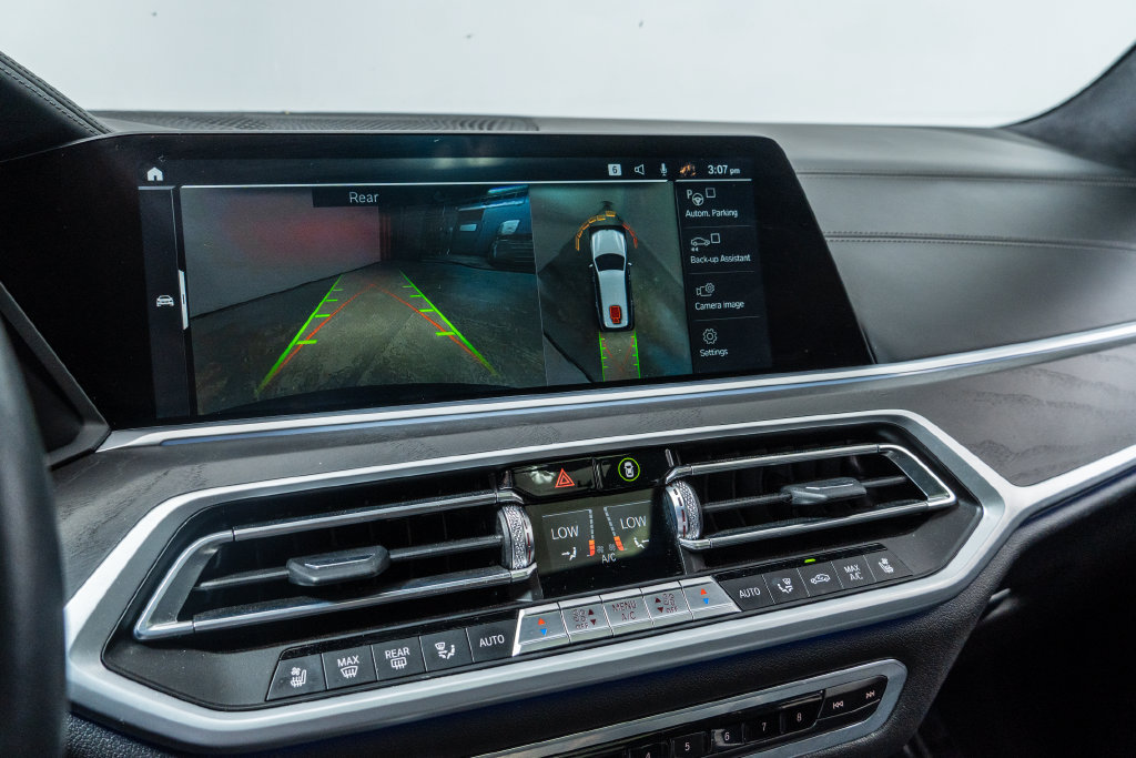 Used 2022 BMW X7 xDrive40i w/ Executive Package AWD/4WD image 19