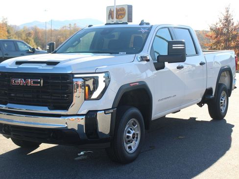 New 2025 GMC Sierra 2500 Pro w/ Convenience Package AWD/4WD image 3