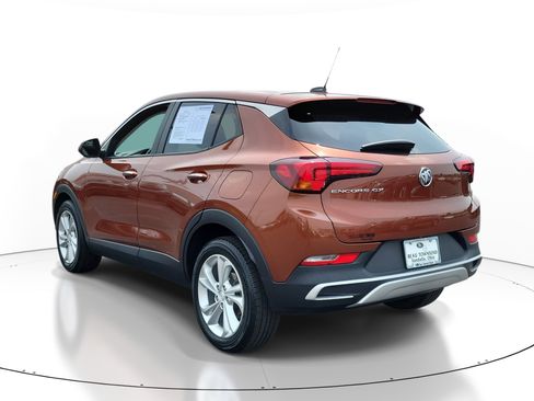Used 2020 Buick Encore GX Preferred w/ Cold Weather Comfort Package FWD image 3