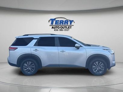Used 2022 Nissan Pathfinder SV