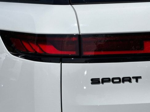 Used 2024 Land Rover Range Rover Sport Dynamic SE image 45