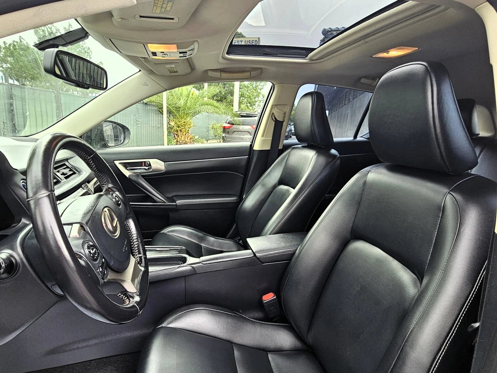 Used 2017 Lexus CT 200h w/ Seat Comfort Package FWD image 5