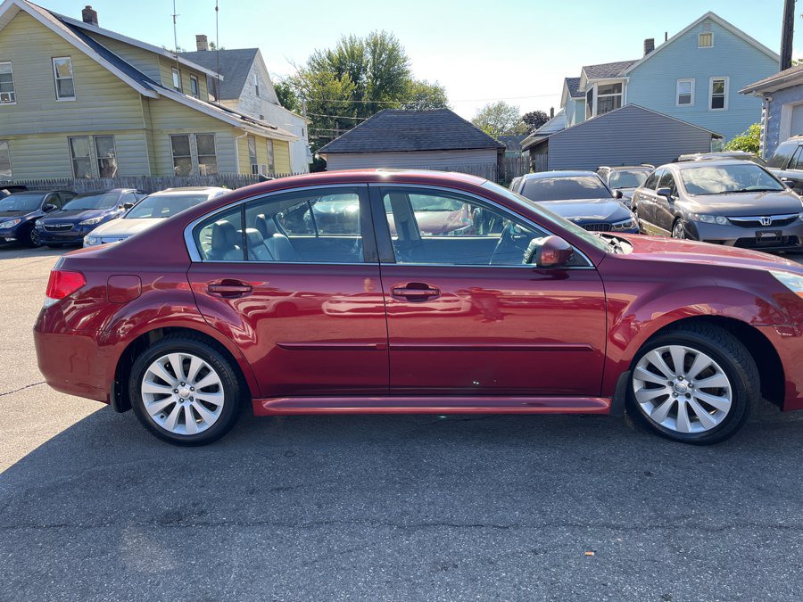 Used 2011 Subaru Legacy 3.6R Limited AWD/4WD image 4