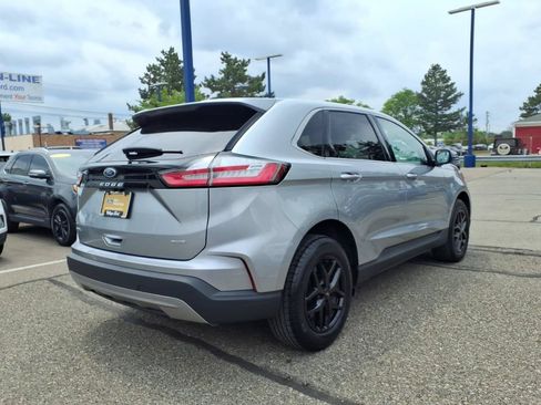 Used 2024 Ford Edge SEL w/ Convenience Package AWD/4WD image 6