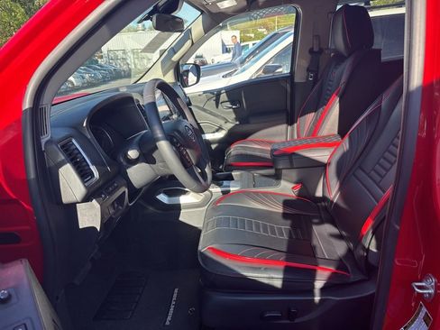 Used 2024 Nissan Frontier SV w/ Hardbody Edition image 5