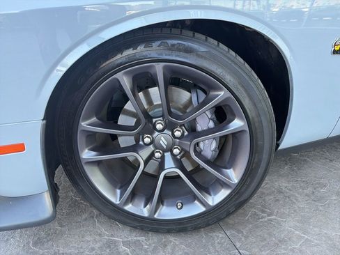 Used 2022 Dodge Challenger R/T Scat Pack w/ Shaker Package RWD image 6