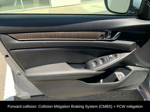 Used 2019 Honda Accord EX image 11