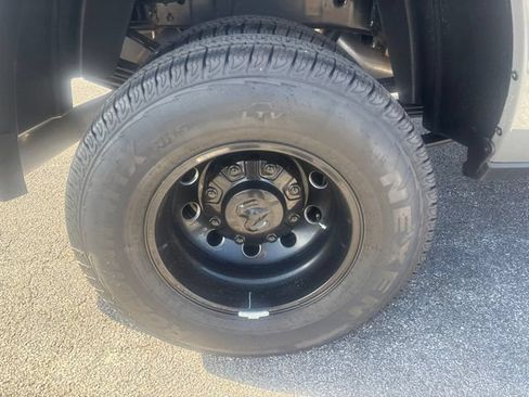 Used 2026 RAM 3500 Laramie AWD/4WD image 9