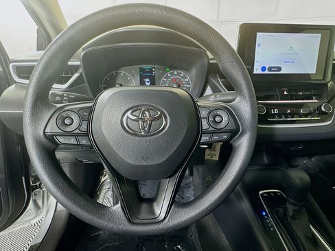 Used 2025 Toyota Corolla LE FWD image 15