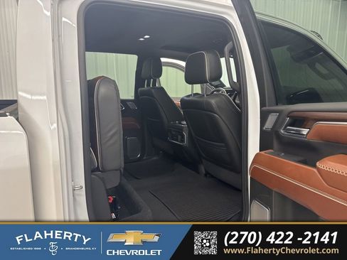Used 2024 GMC Sierra 3500 Denali Ultimate image 15