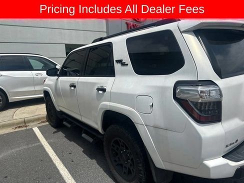 Used 2023 Toyota 4Runner TRD Off-Road Premium w/ Moonroof Package AWD/4WD image 14