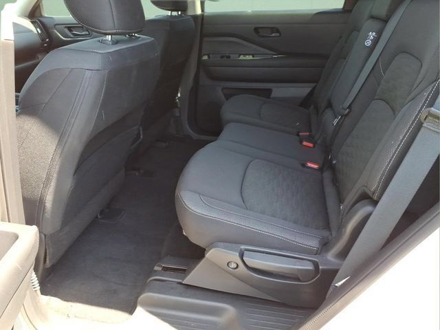 Used 2024 Nissan Pathfinder SV AWD/4WD image 16