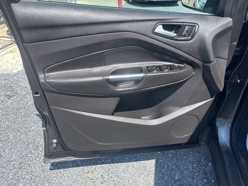 Used 2015 Ford Escape SE FWD image 14