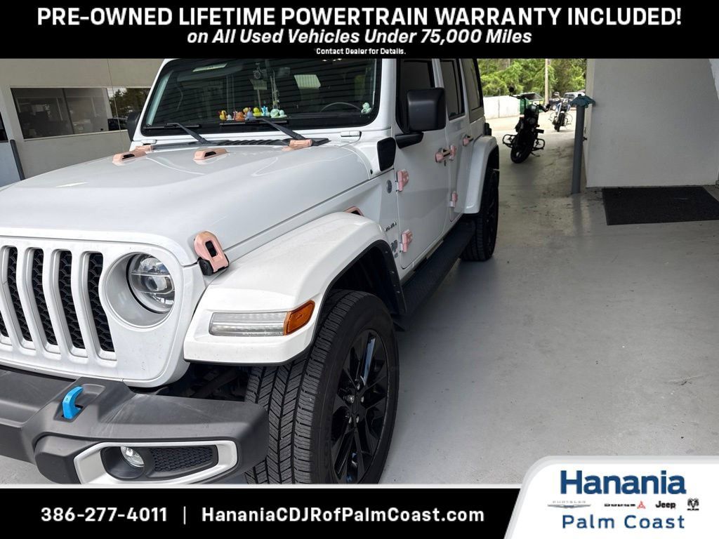 Used 2022 Jeep Wrangler Unlimited Sahara AWD/4WD image 1