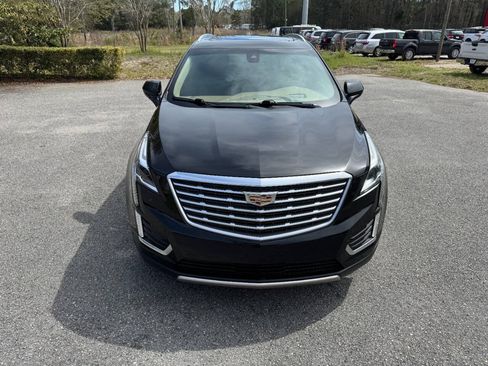 Used 2017 Cadillac XT5 Platinum AWD/4WD image 2