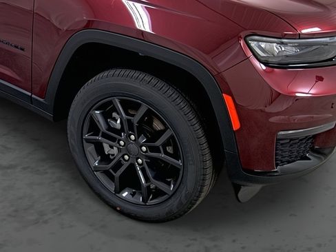 New 2025 Jeep Grand Cherokee L Limited image 14