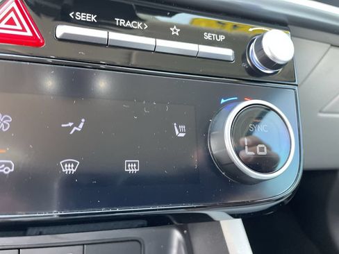 Certified 2025 Hyundai Tucson SEL FWD image 30
