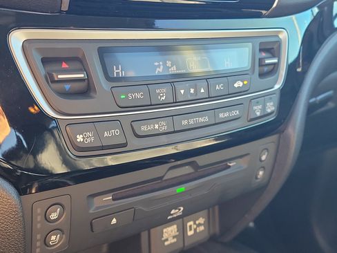 Used 2021 Honda Pilot Elite image 33