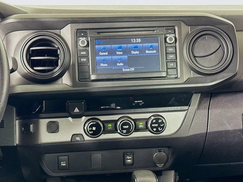 Used 2018 Toyota Tacoma SR RWD image 19