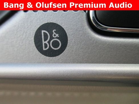 Used 2022 Ford Explorer Limited w/ Hybrid Equipment Group 310A image 18