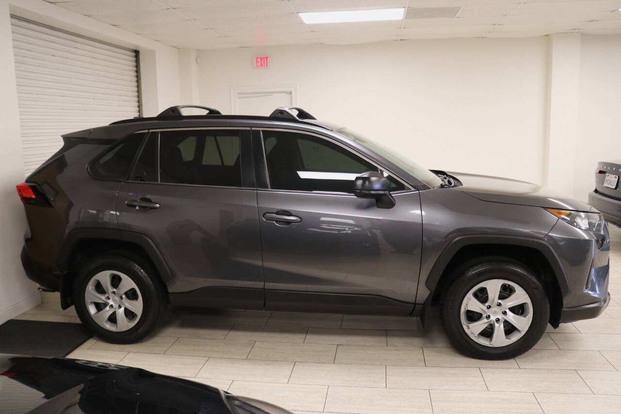 Used 2020 Toyota RAV4 LE w/ Carpet Mat Package AWD/4WD image 12