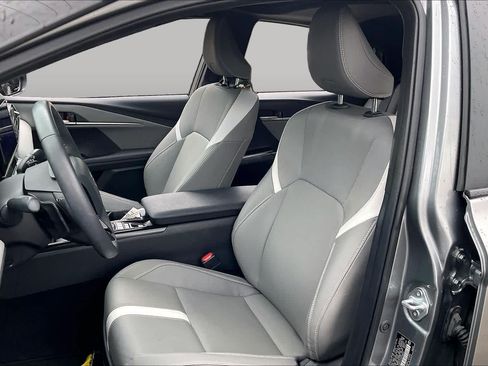 Used 2025 Toyota Camry SE w/ Multimedia Upgrade Package FWD image 8