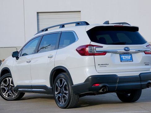 Used 2023 Subaru Ascent Touring image 4