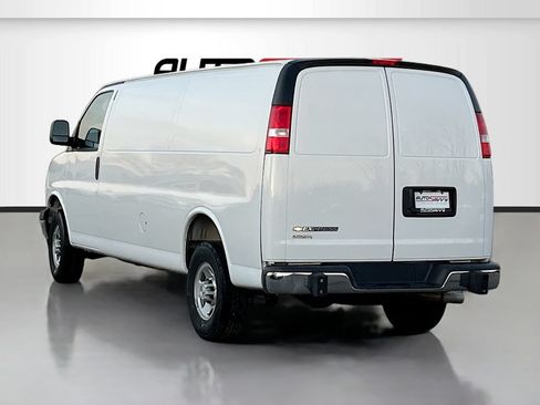Used 2025 Chevrolet Express 2500 Extended w/ Driver Convenience Package RWD image 5