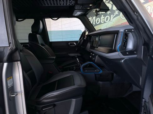 Used 2022 Ford Bronco Black Diamond image 19
