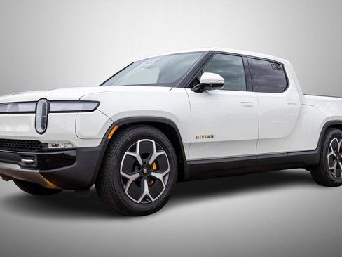 Used 2022 Rivian R1T Adventure image 1
