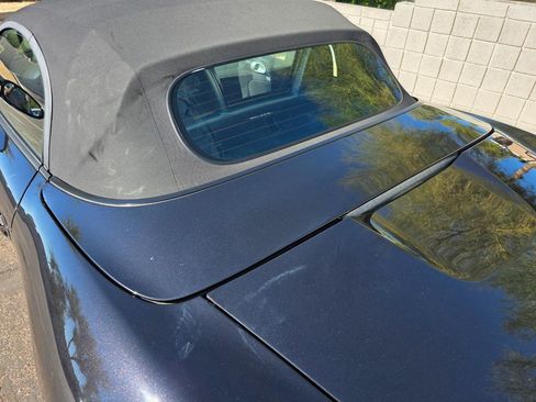Used 2005 Porsche Boxster RWD image 19