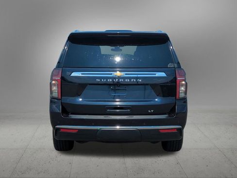 Used 2022 Chevrolet Suburban LT image 6