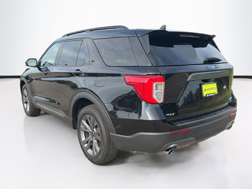 Used 2024 Ford Explorer XLT w/ Equipment Group 202A AWD/4WD image 7