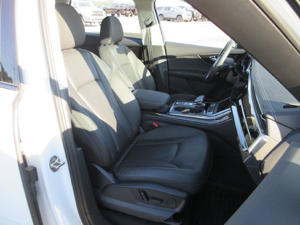 Used 2023 Audi Q7 3.0T Premium Plus AWD/4WD image 24